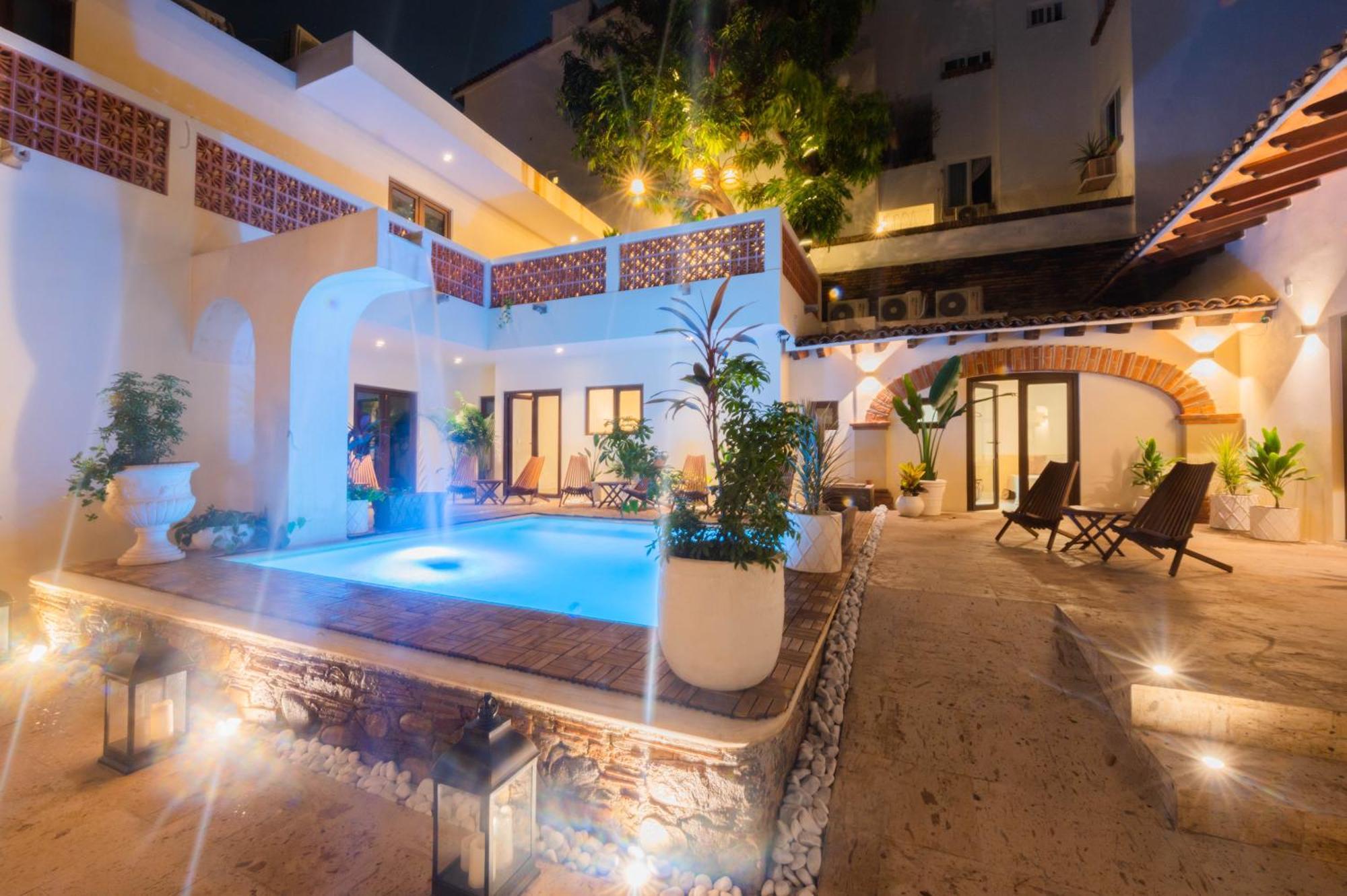 Casa Victoria Malecon - Adults Only Hotel Puerto Vallarta Luaran gambar
