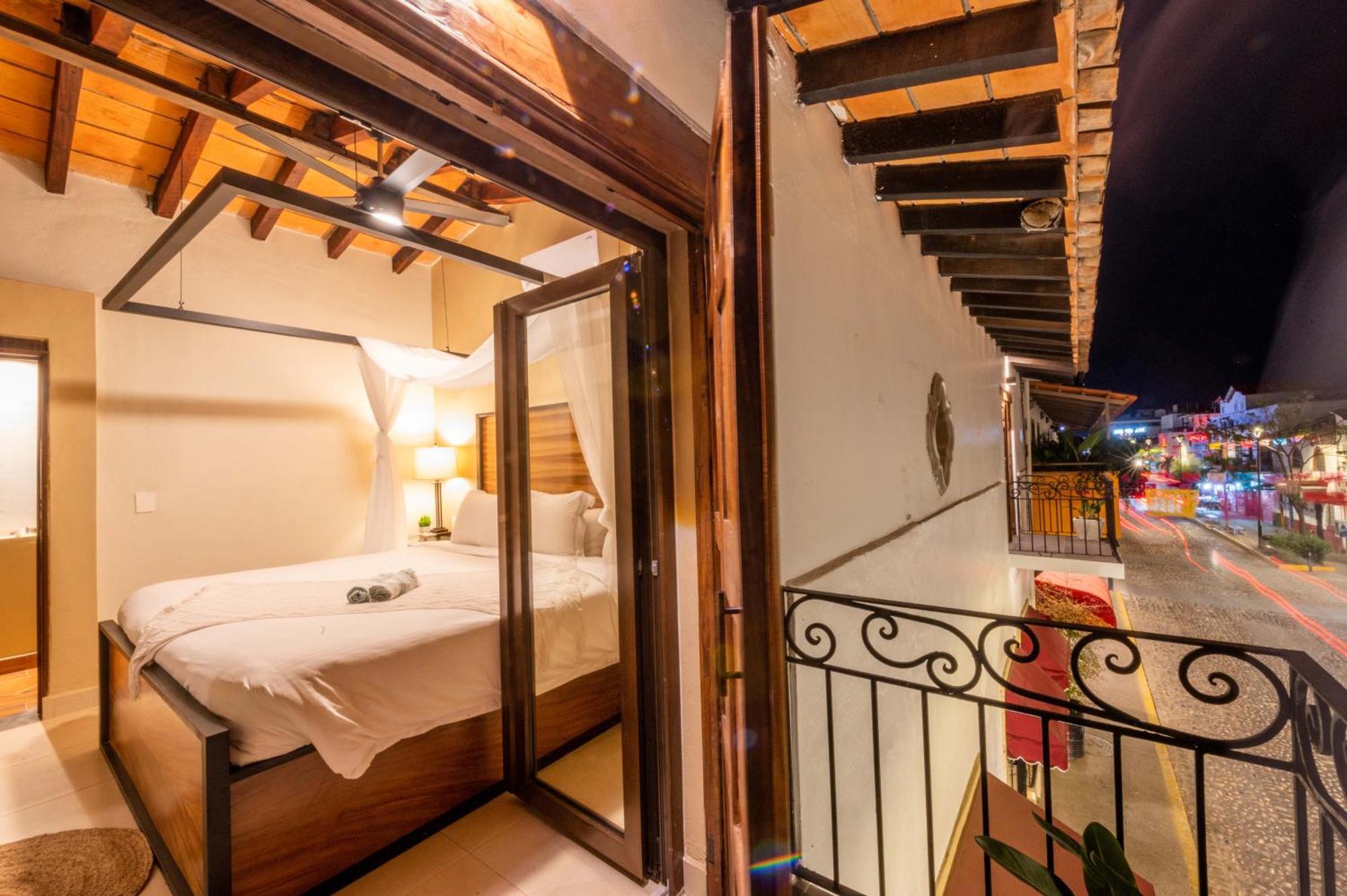 Casa Victoria Malecon - Adults Only Hotel Puerto Vallarta Luaran gambar
