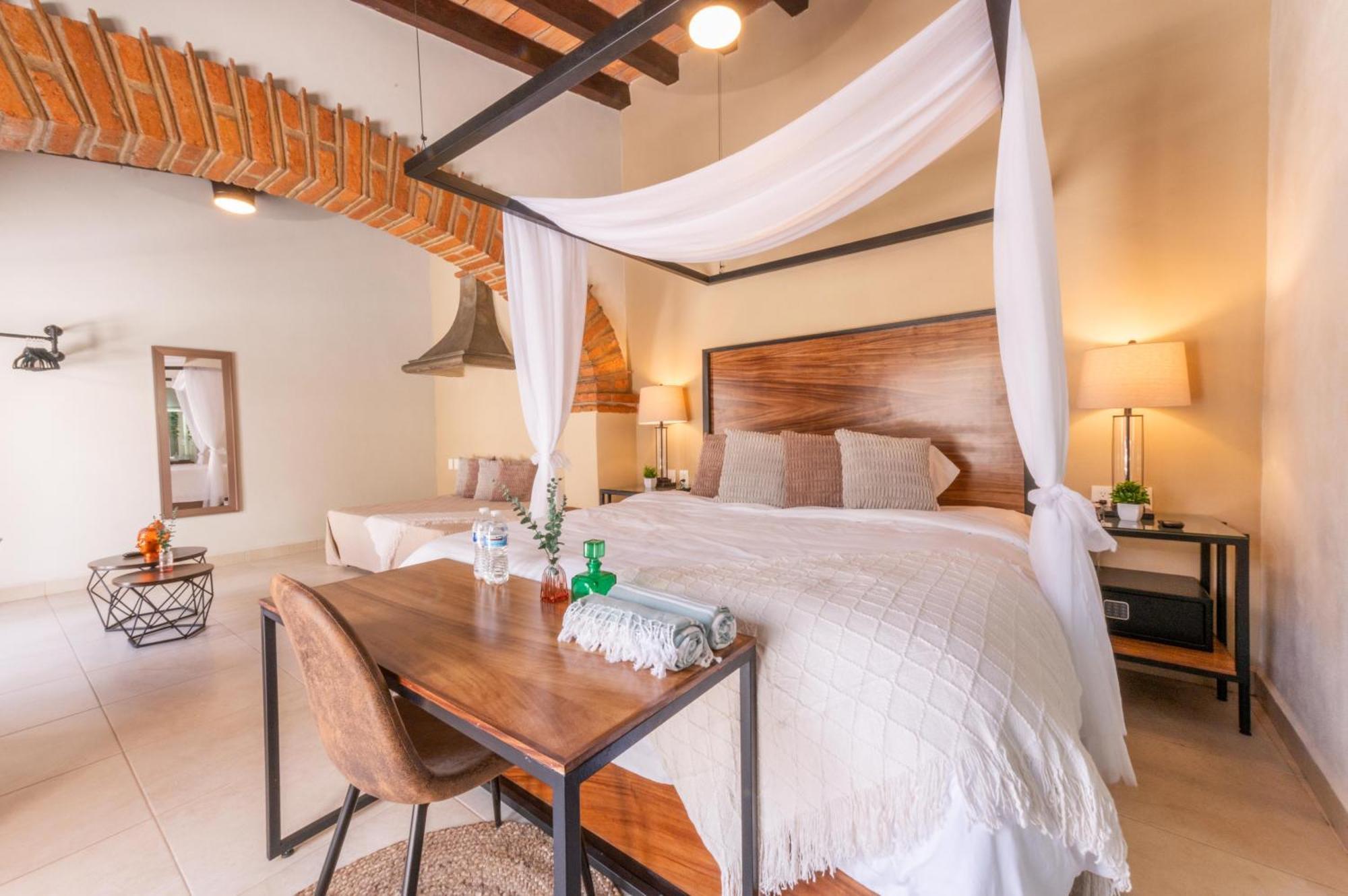 Casa Victoria Malecon - Adults Only Hotel Puerto Vallarta Luaran gambar